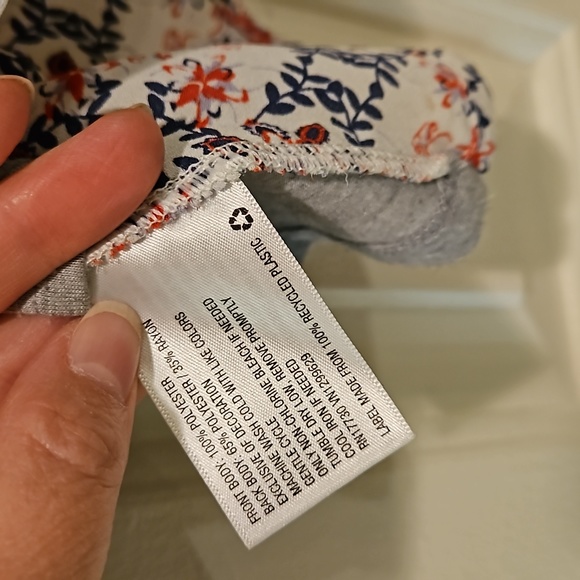 Xhilaration handkerchief style blouse Size XL - Picture 5 of 7